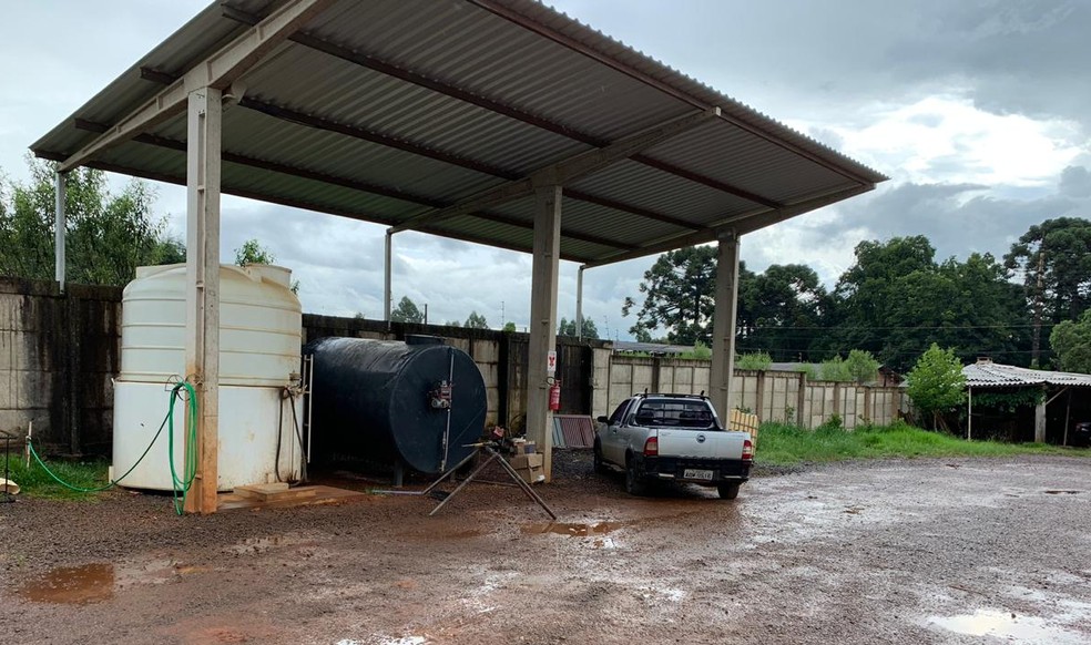 Um homem de 60 anos foi atingido por um raio na tarde desta sexta-feira (18), em Guarapuava â€” Foto: Murilo Souza/ repÃ³rter RPC