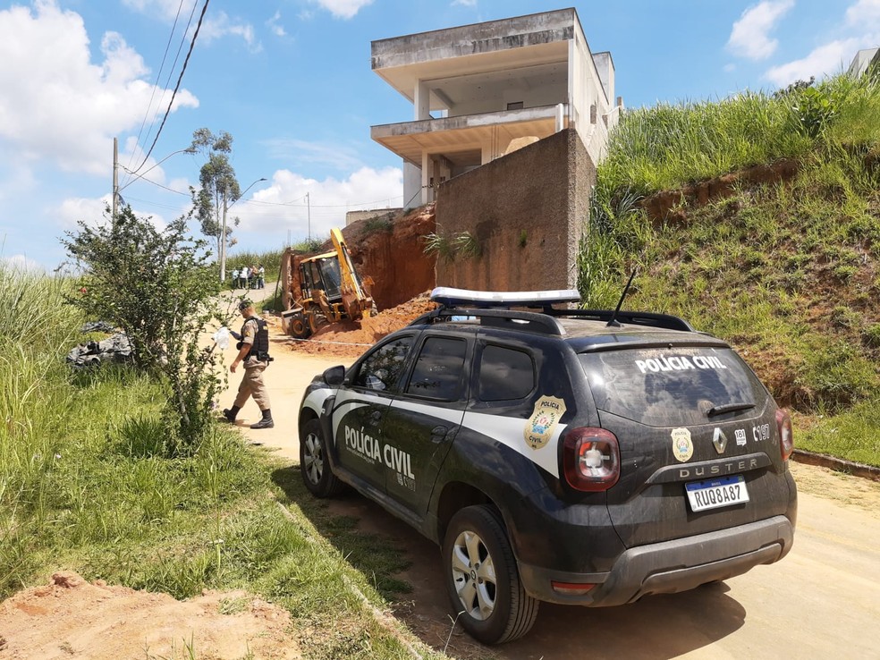 Polícia Civil no local da obra em Matias Barbosa, foto de arquivo  — Foto: Gabriel Landim/TV Integração