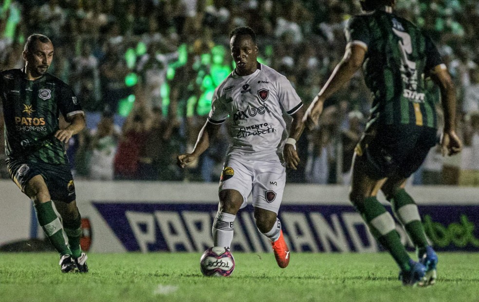 Na partida de ida, melhor para o Canário, que venceu por 3 a 1 — Foto: Guilherme Drovas / Botafogo-PB