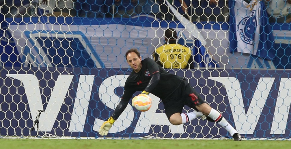 Libertadores homenageia Ceni e relembra última partida e gols do ex-goleiro do São Paulo no torneio