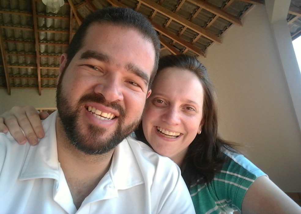Anderson e Katia lutam para superar as diversas dificuldades impostas pela doen&ccedil;a &mdash; Foto: Arquivo Pessoal