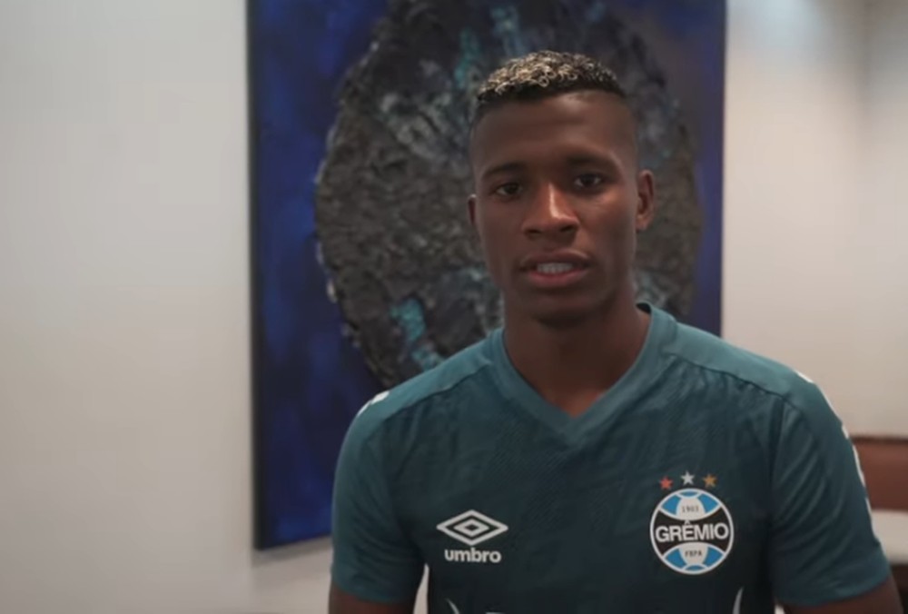 Novo reforço, Orejuela espera conquistar tudo no Grêmio e revela inspiração em laterais da Seleção