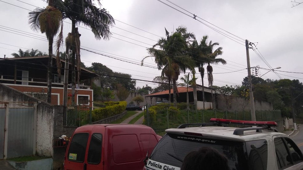 Casa de Cristiano Girão, em Arujá, onde foi cumprido mandado de busca e apreensão — Foto: Marcus Vinícius Anjos/TV Diário