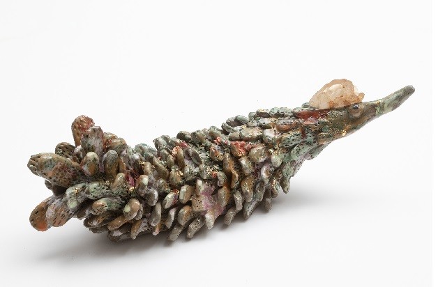 Os animais de cerâmica trazem pedras diversas incrustradas (Foto: Divulgação)