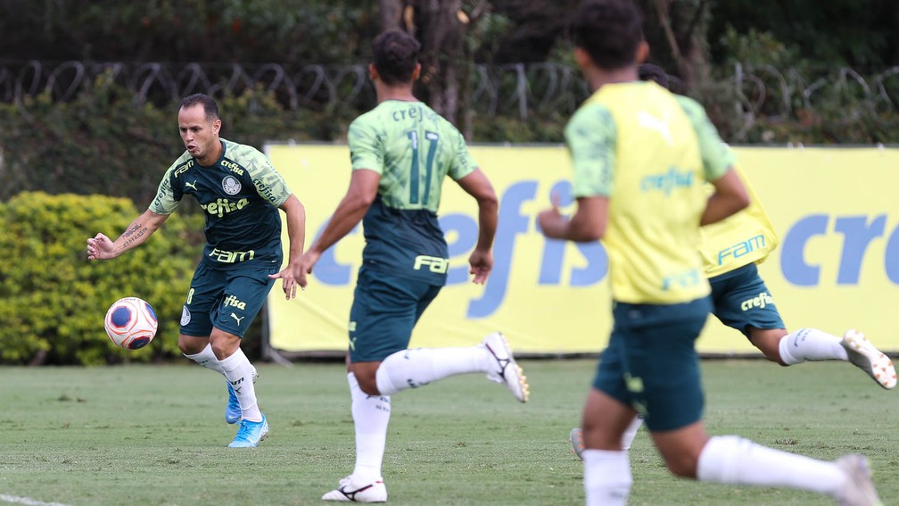Campeão brasileiro pelo Palmeiras, Guerra anuncia aposentadoria como jogador