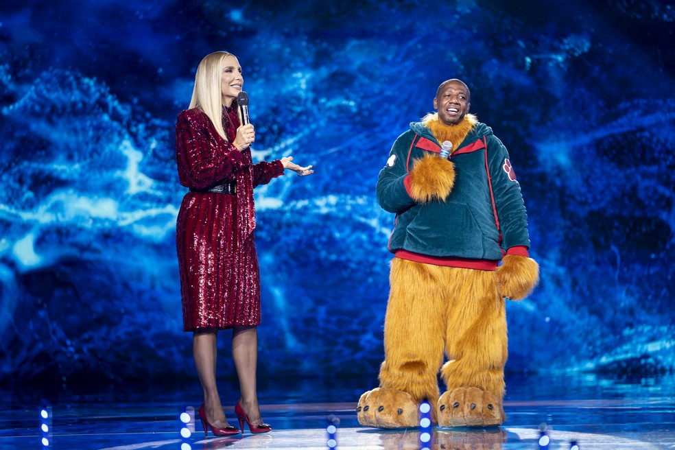 Amaral foi o oitavo desmascarado de 'The Masked Singer Brasil' — Foto: Globo