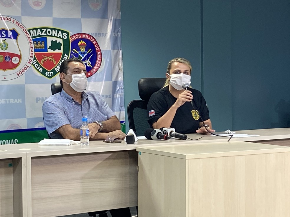 Polícia Civil cumpriu 28 mandados de prisões em aberto de suspeito de cometerem crimes após se cadastrarem no Auxílio Emergencial. — Foto: Patrick Marques/G1 AM