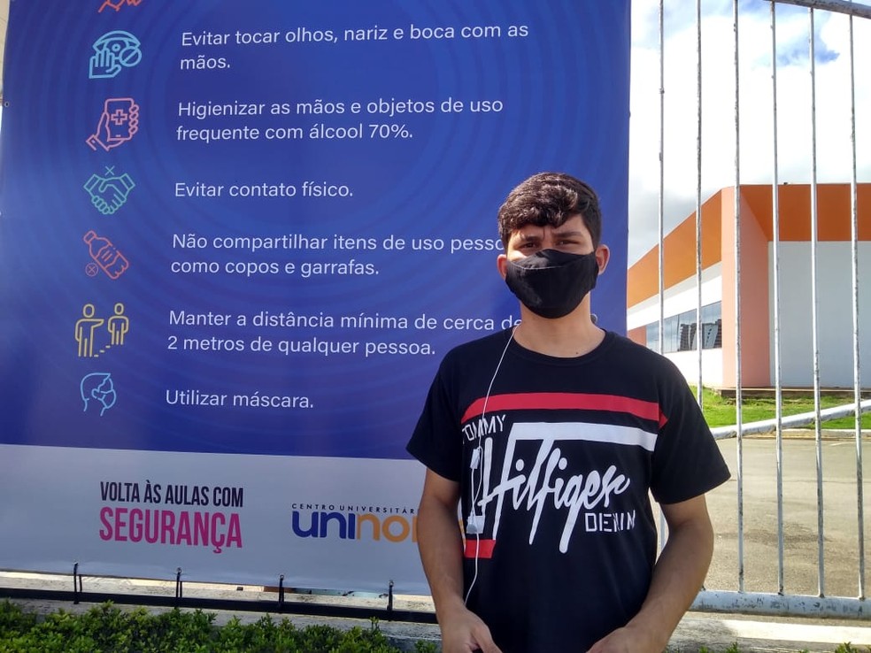 Gabriel diz que achou melhor o Enem digital porque conseguiu entender melhor as questões  — Foto: Alcinete Gadelha/G1