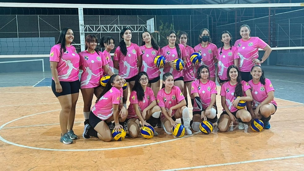 Seleção acreana feminina de vôlei sub-17 — Foto: Arquivo pessoal/Erlane Mota