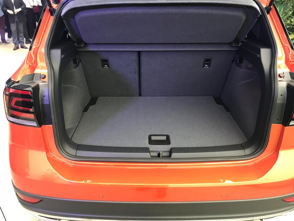Volkswagen Mostra Seu 1 176 Suv Compacto O T Cross No