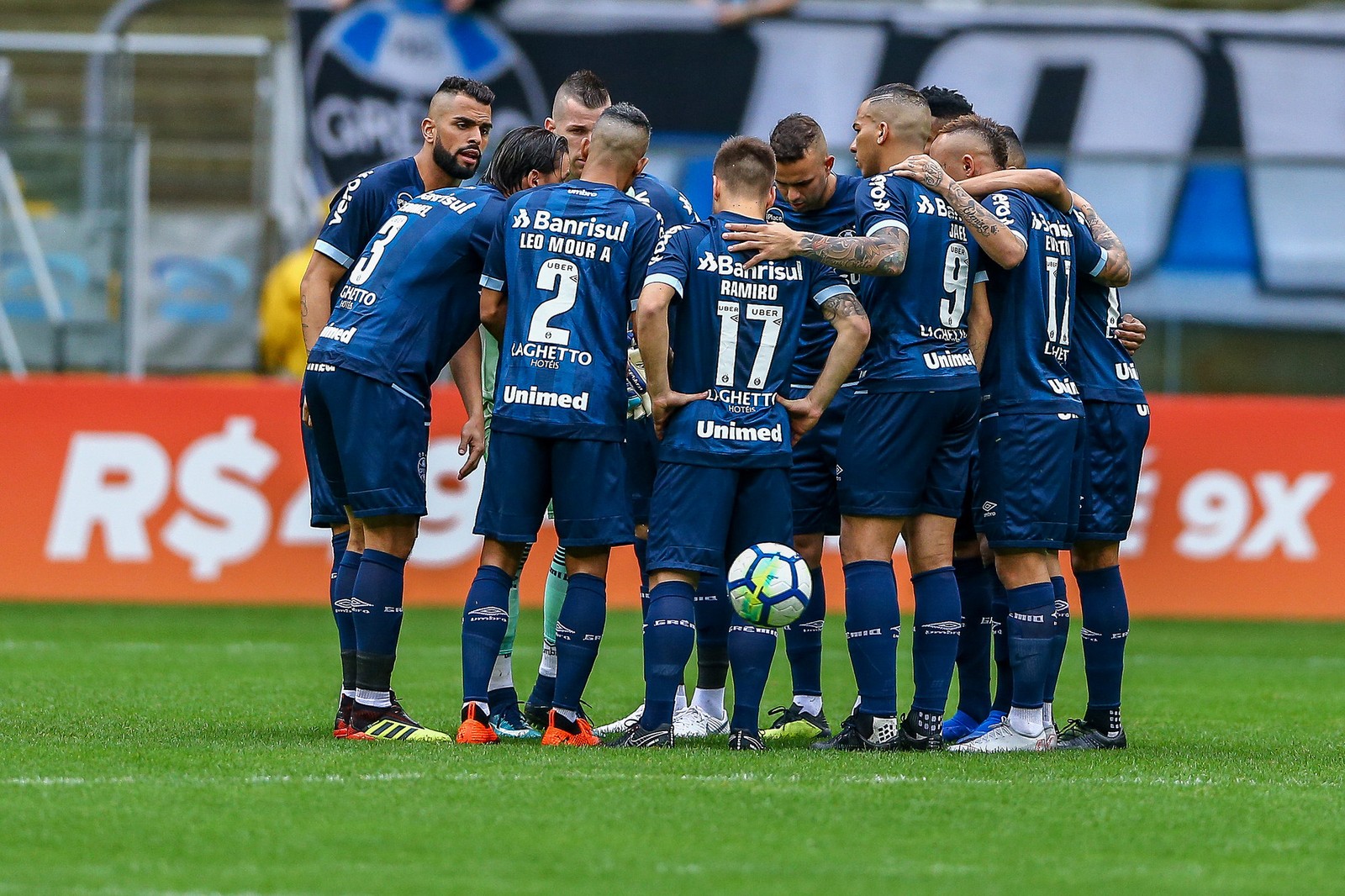 Grêmio ganha posição, é único no G-4 a vencer na rodada e tira distância de rivais