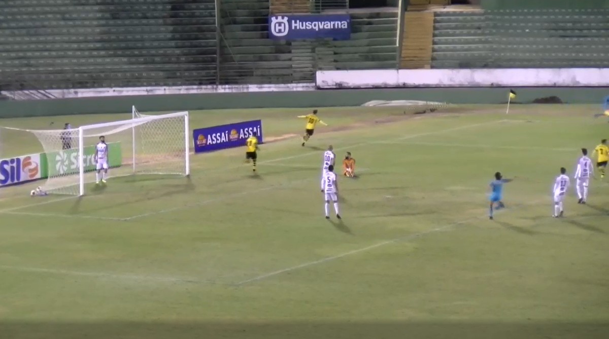 Com gols no 2º tempo, São Bernardo vence e afunda ...
