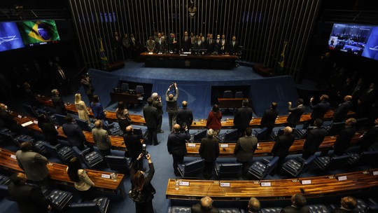 Pesquisa Ipec PE: na disputa pelo Senado, André de Paula, Teresa Leitão e Guilherme Coelho lideram 