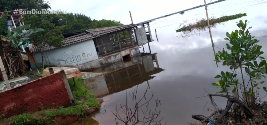 Enchente no rio Araguaia deixa povoado em situação de alerta no norte do estado