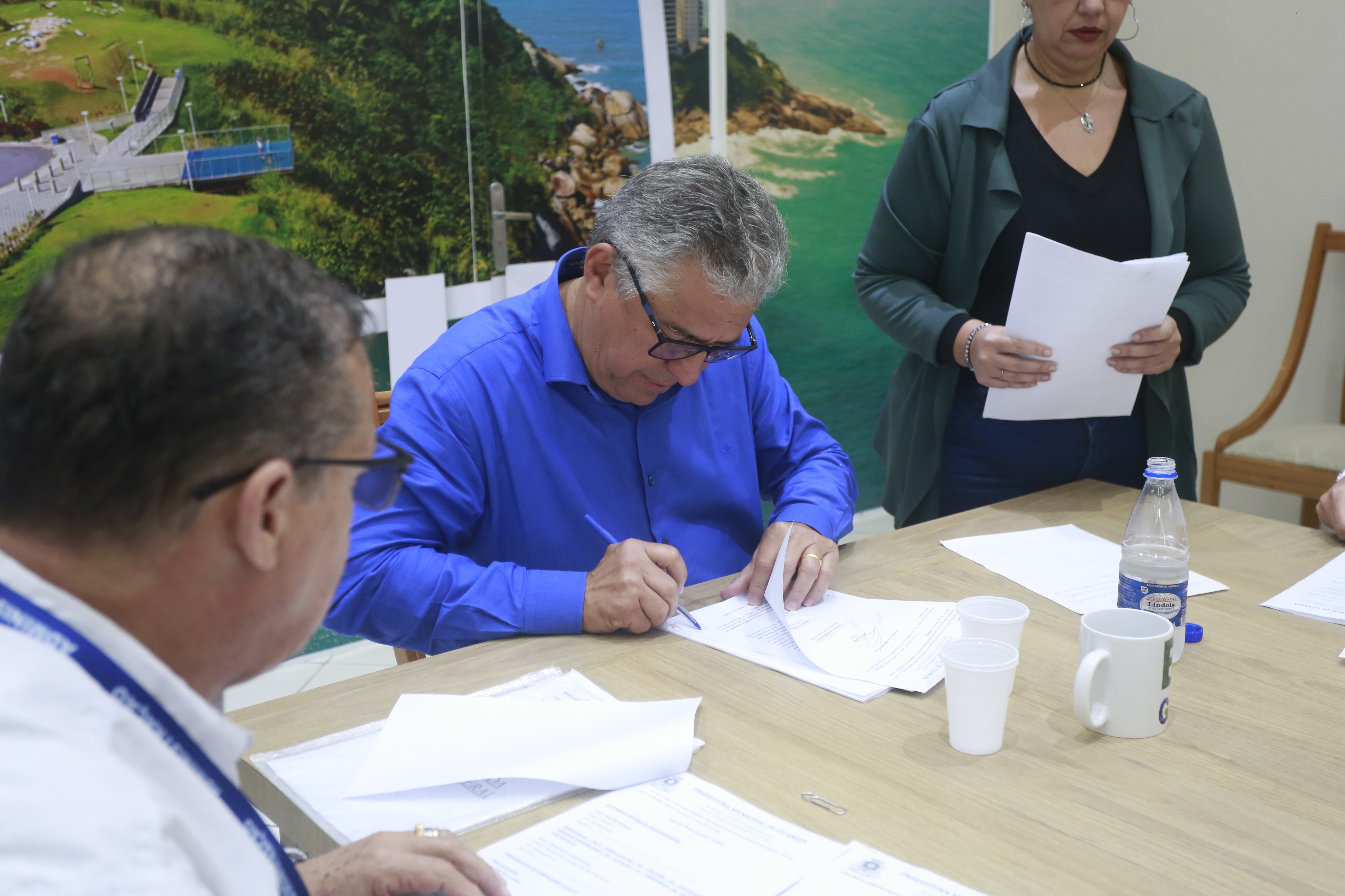 Prefeitura de Guarujá firma parceria para manter funcionamento da Receita Federal na cidade