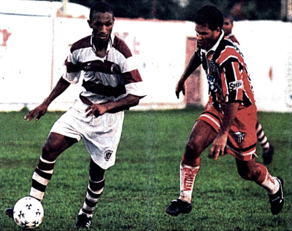 Geovani atuando com a camisa do Serra — Foto: Arquivo/Gildo Loyola/A Gazeta