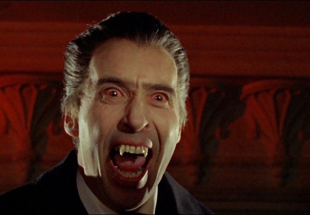 O ator britânico Christopher Lee interpretou o Conde Drácula em vários filmes (Foto: Reprodução)