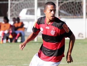 Volante Recife atuou pelo Flamengo em 2014 (Foto: Divulgação) Volante Recife atuou pelo Flamengo em 2014 (Foto: Divulgação)