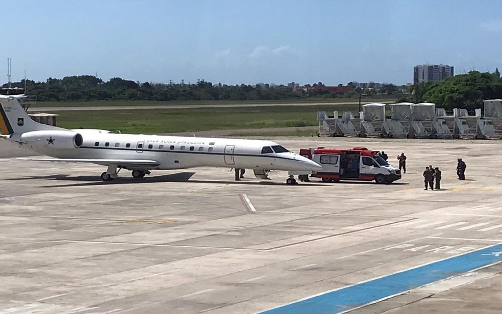 Avião que partiu da Aracaju com bebê Joana Vitória para SC — Foto: Rafael Carvalho/TV Sergipe