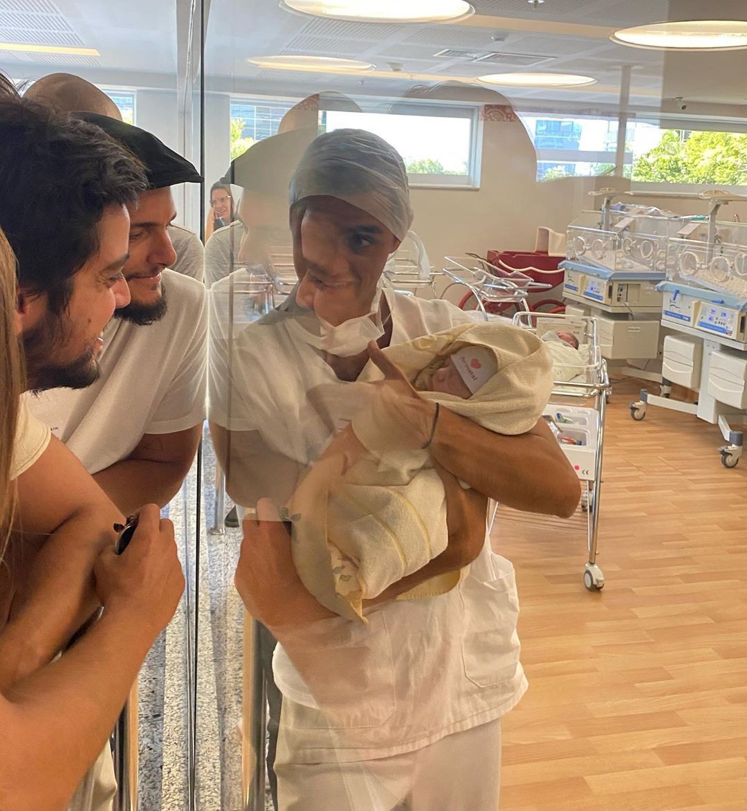 Bruno Gissoni celebra a chegada do sobrinho, Vicente (Foto: Reprodução/Instagram)