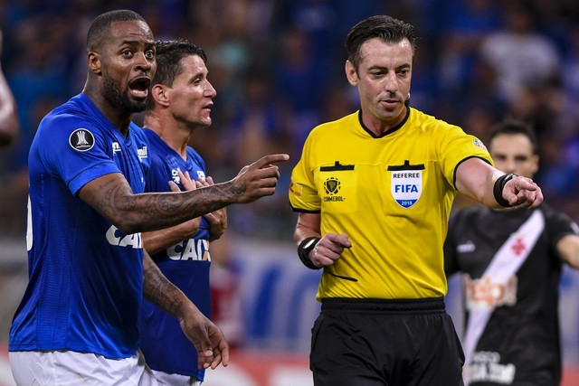 Dedé nega queda de produção e confia na titulo mineiro