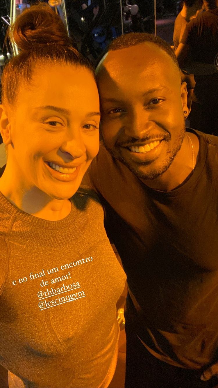 Claudia Raia mostra selfie de encontro com Thiaguinho após a academia (Foto: Reprodução/Instagram)