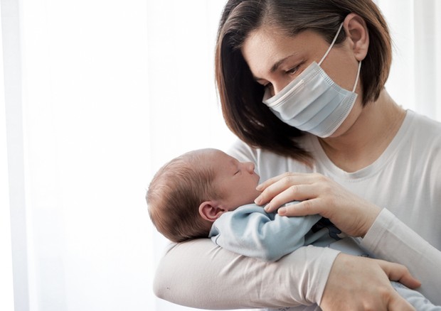 Estresse crônico causado pela pandemia fará com que bebês nasçam com peso abaixo do normal (Foto: Getty Images)
