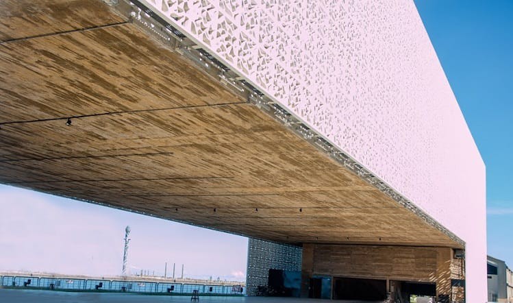 Arquitetura do Centro Cultural Cais do Sertão, em Recife (PE), remete à história sertaneja (Foto: Chico Andrade / SeturPE / Divulgação )
