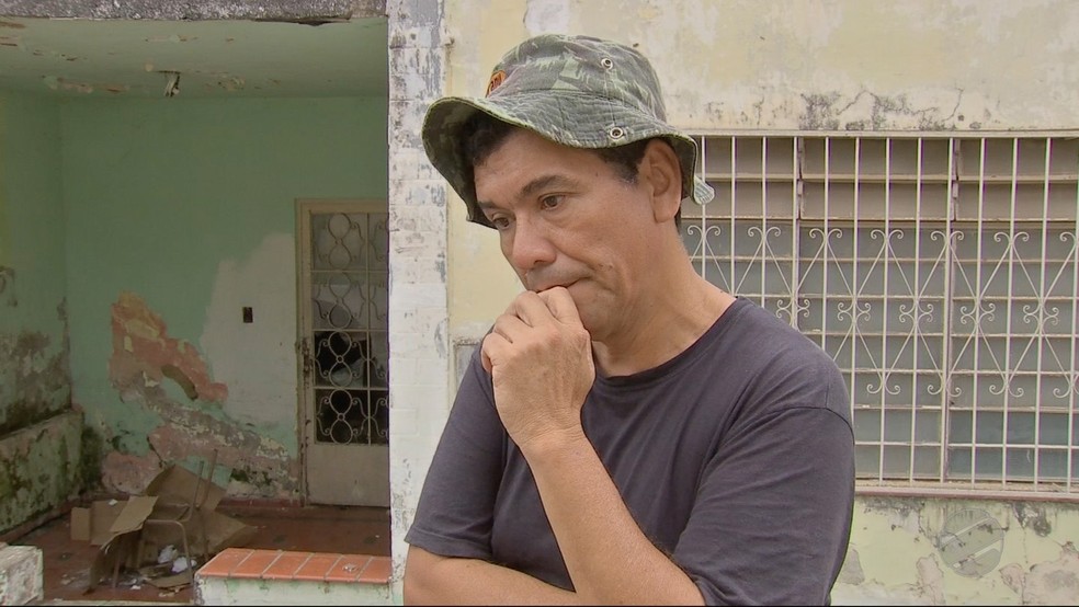 Marco diz que foi mantifo Ã  forÃ§a na clÃ­nica e nega que seja depende quÃ­mico (Foto: TVCA/ReproduÃ§Ã£o)