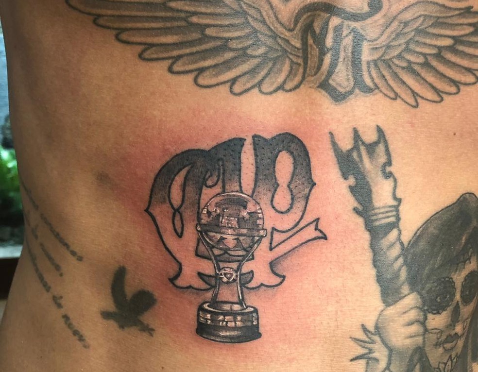 Lucho Gonz&Atilde;&iexcl;lez tatuou o t&Atilde;&shy;tulo com o Athletico na pele &acirc;?? Foto: Arquivo Pessoal