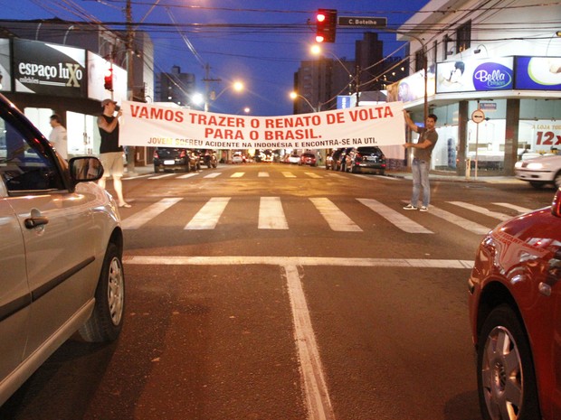 Pedágio solidário deve ocorrer até domingo nas principais ruas da cidade (Foto: Fabio Rodrigues/G1)