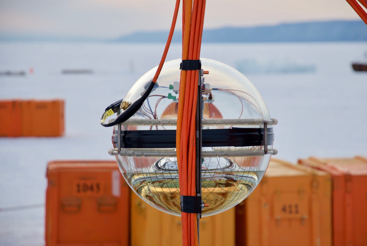 Rússia inaugura telescópio subaquático no Lago Baikal, na Sibéria
