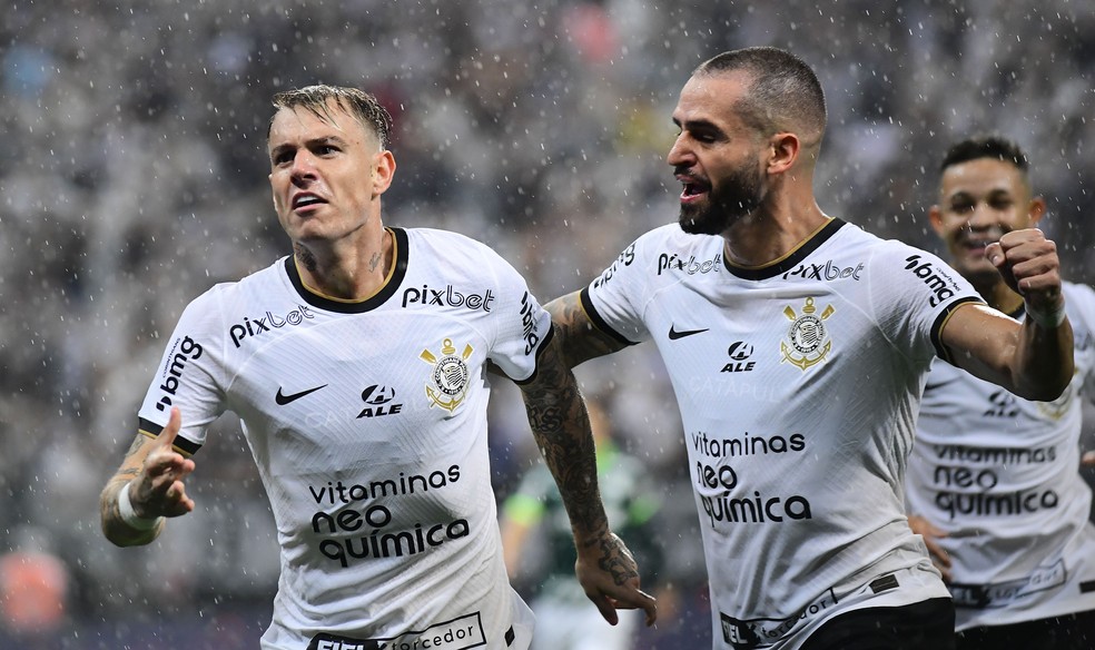 Análise: Lázaro acerta escalação do Corinthians em Dérbi, sofre com elenco curto, mas sai fortalecido