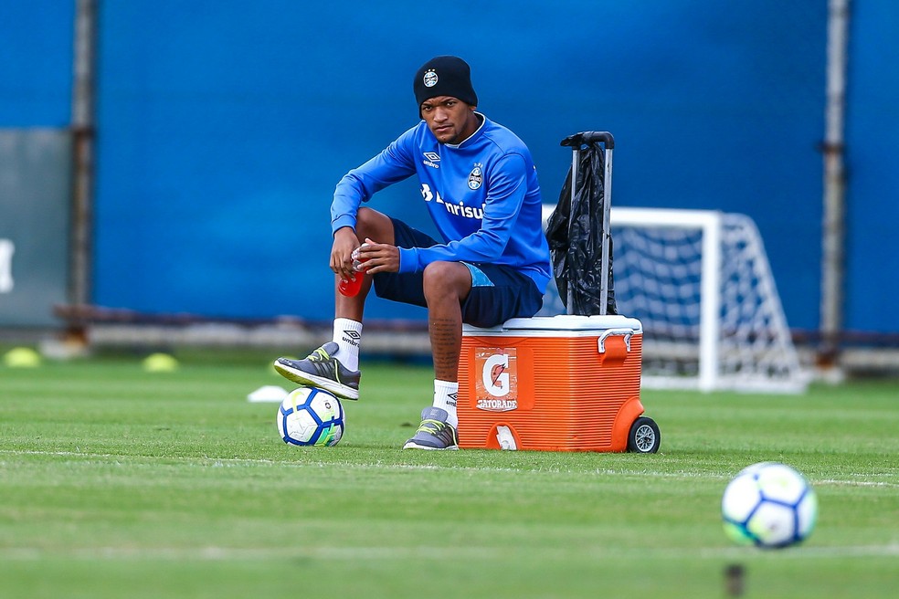 Jailson aguarda uma definição sobre o futuro (Foto: Lucas Uebel/Divulgação Grêmio)