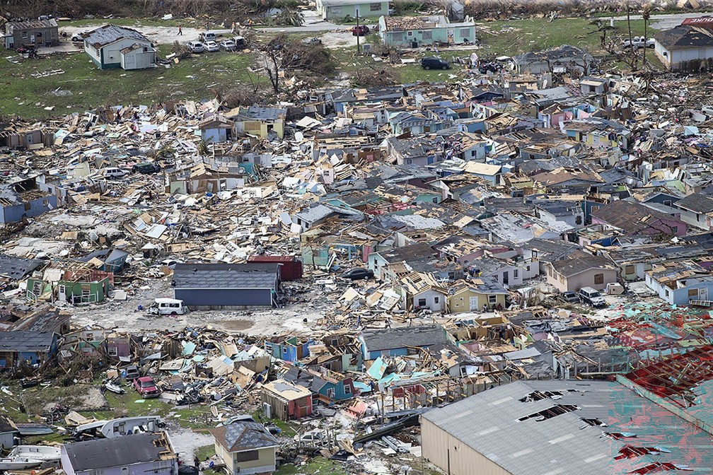 Destruição provocada pelo furacão Dorian na ilha de Abaco, nas Bahamas — Foto: Al Diaz/Miami Herald via AP