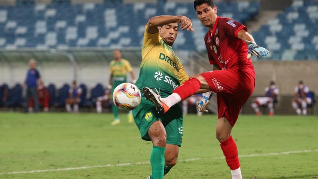 Cuiabá x Náutico foi jogo disputado