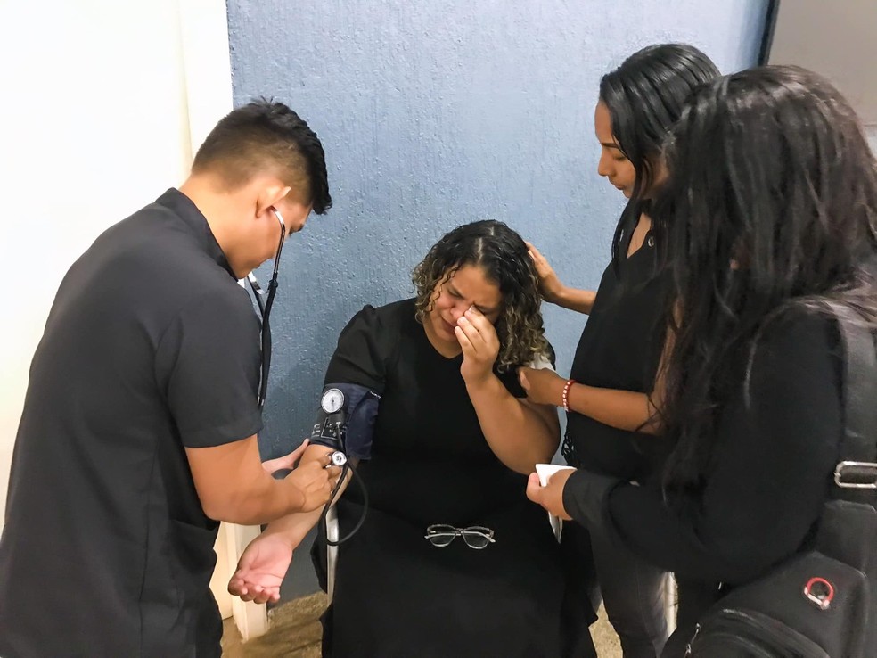 Alunos de curso de eventos simulam funeral em Manaquiri, no Amazonas — Foto: Prefeitura de Manaquiri