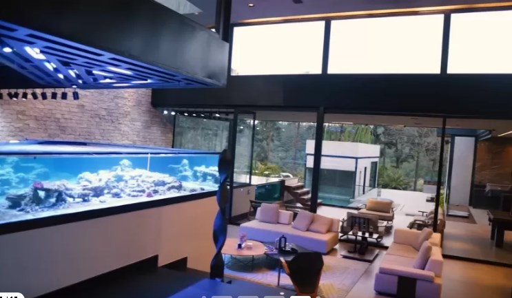 Bianca Andrade compra mansão de R$ 18 milhões em SP com aquário de tubarões — Foto: Reprodução