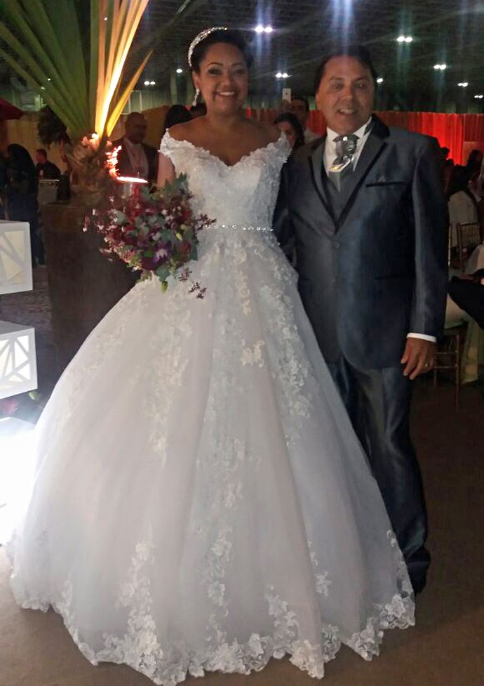 Elis e Luiz se casam em Feira de Noivas no RioCentro (Foto: Gshow)