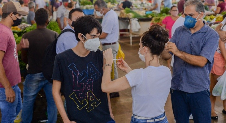 Palmas tem vacinação e testagem contra a Covid-19 em duas feiras cobertas