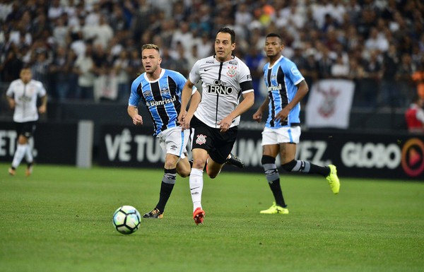 Criticado no Corinthians, Rodriguinho diz: 