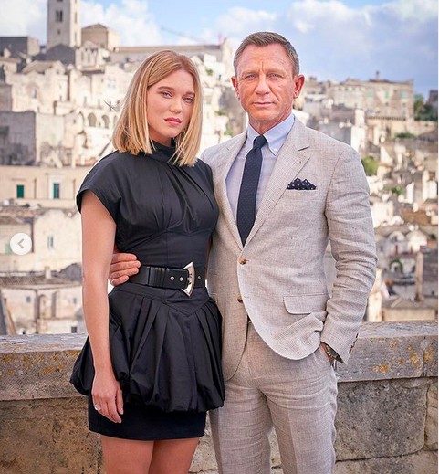 O ator Daniel Craig e a atriz Léa Seydoux colegas de elenco em 007 - Sem Tempo para Morrer (Foto: Instagram)