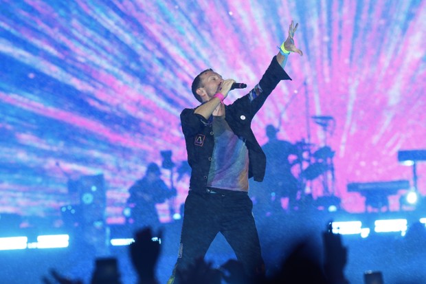 Coldplay adia shows no Brasil; Chris Martin está com infecção pulmonar grave