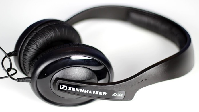 A Sennheirser é conehcida por fabricar ótimos fones, como o Sennheiser HD 202 (Foto: Divulgação/Sennheiser) 