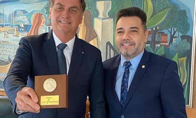 Bolsonaro, Marco Feliciano e a placa de Amigo da Casa de Rui Barbosa