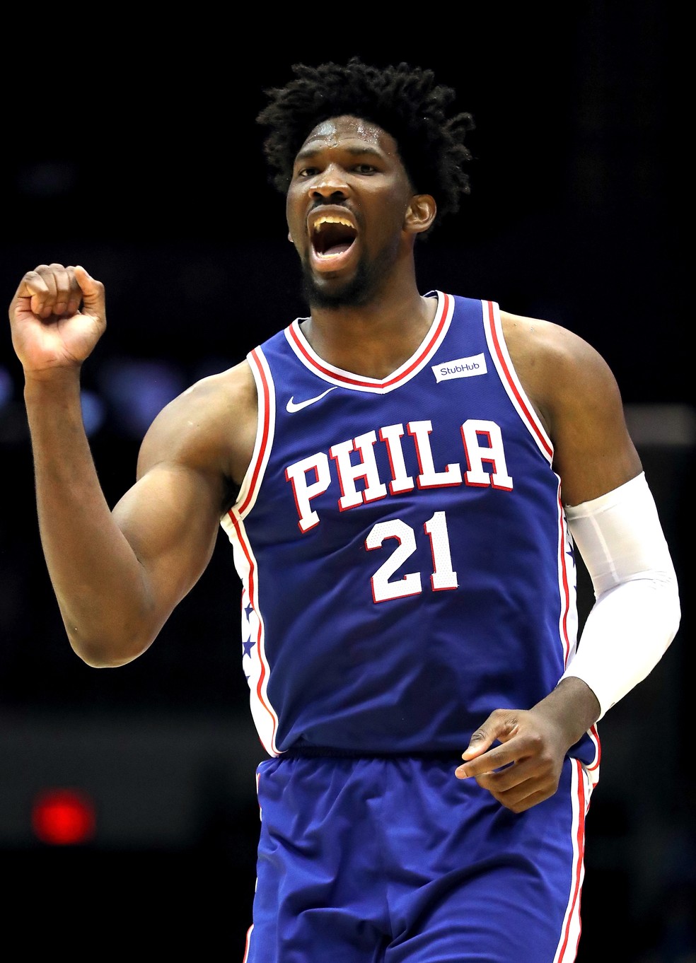 Joel Embiid, do Philadelphia 76ers da MNA, é um dos ídolos esportivos de Camarões — Foto: Getty Images