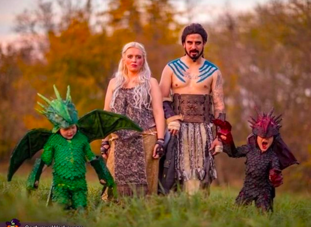 Família se fantasia como personagens de Game of Thrones  (Foto: Reprodução )