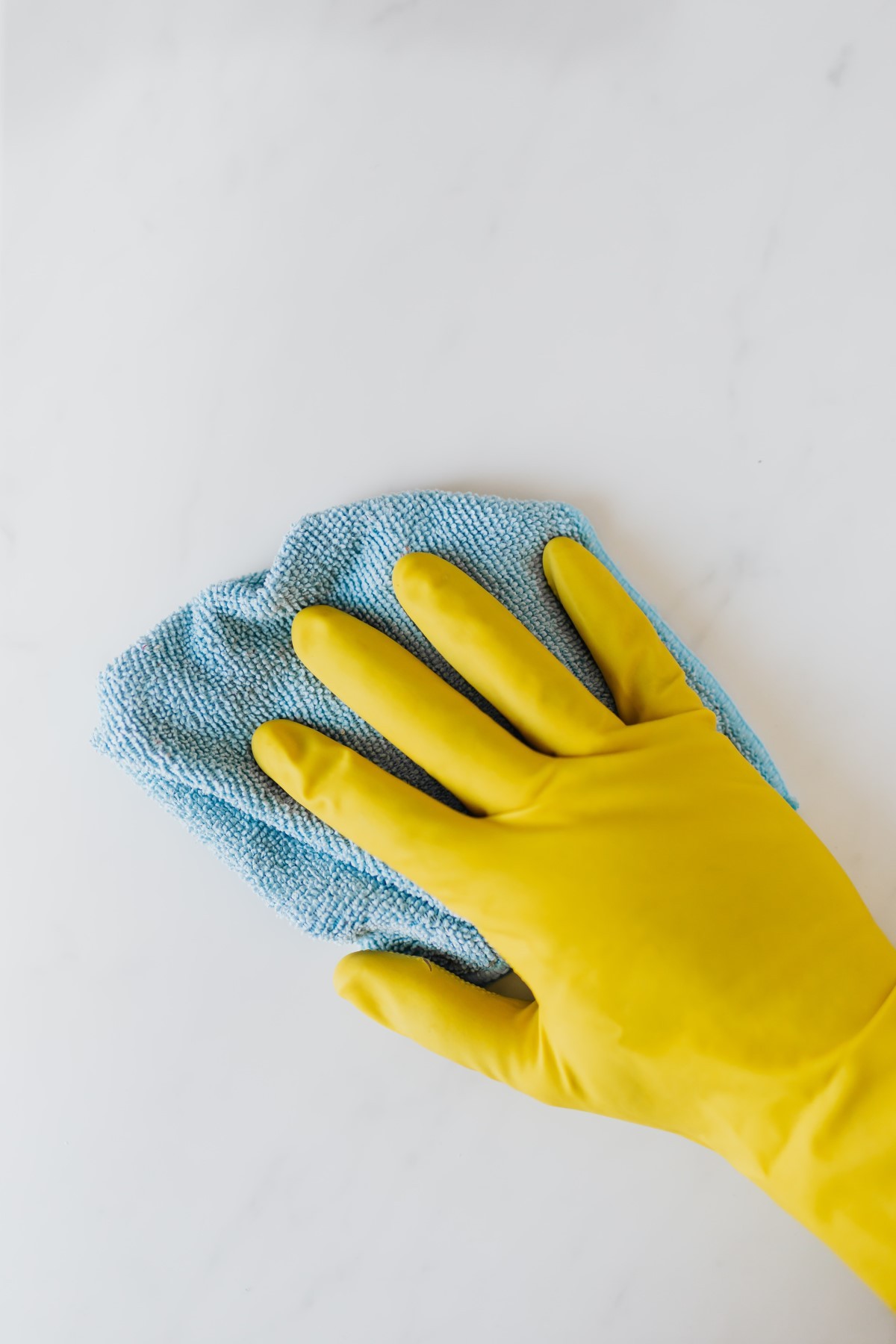 Manter a casa limpa é um dos fatores que ajudam na prevenção de vírus e bactérias  (Foto: Pexels / Karolina Grabowska / CreativeCommons)