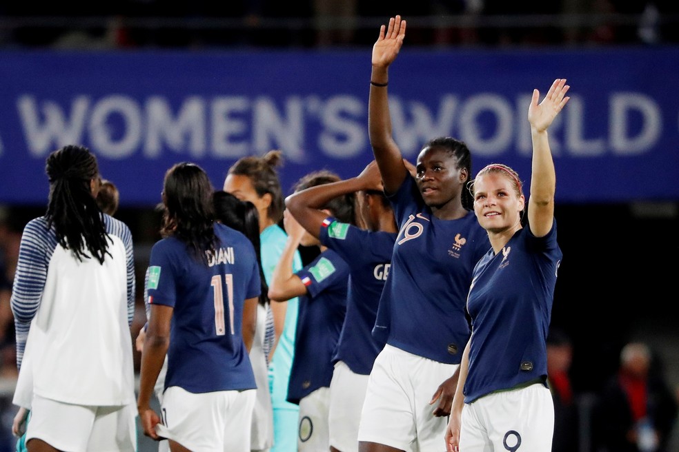 Seleção francesa é formada pela base do Lyon  — Foto: Reuters