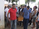 Pai, filha e sobrinho que morreram em acidente na Bahia são enterrados